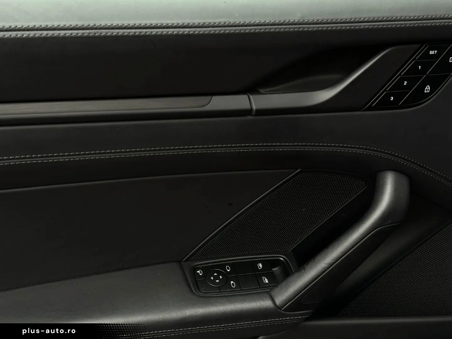 PORSCHE 992 911 Carrera 4 GTS Schiebe- Hubdach BOSE 360