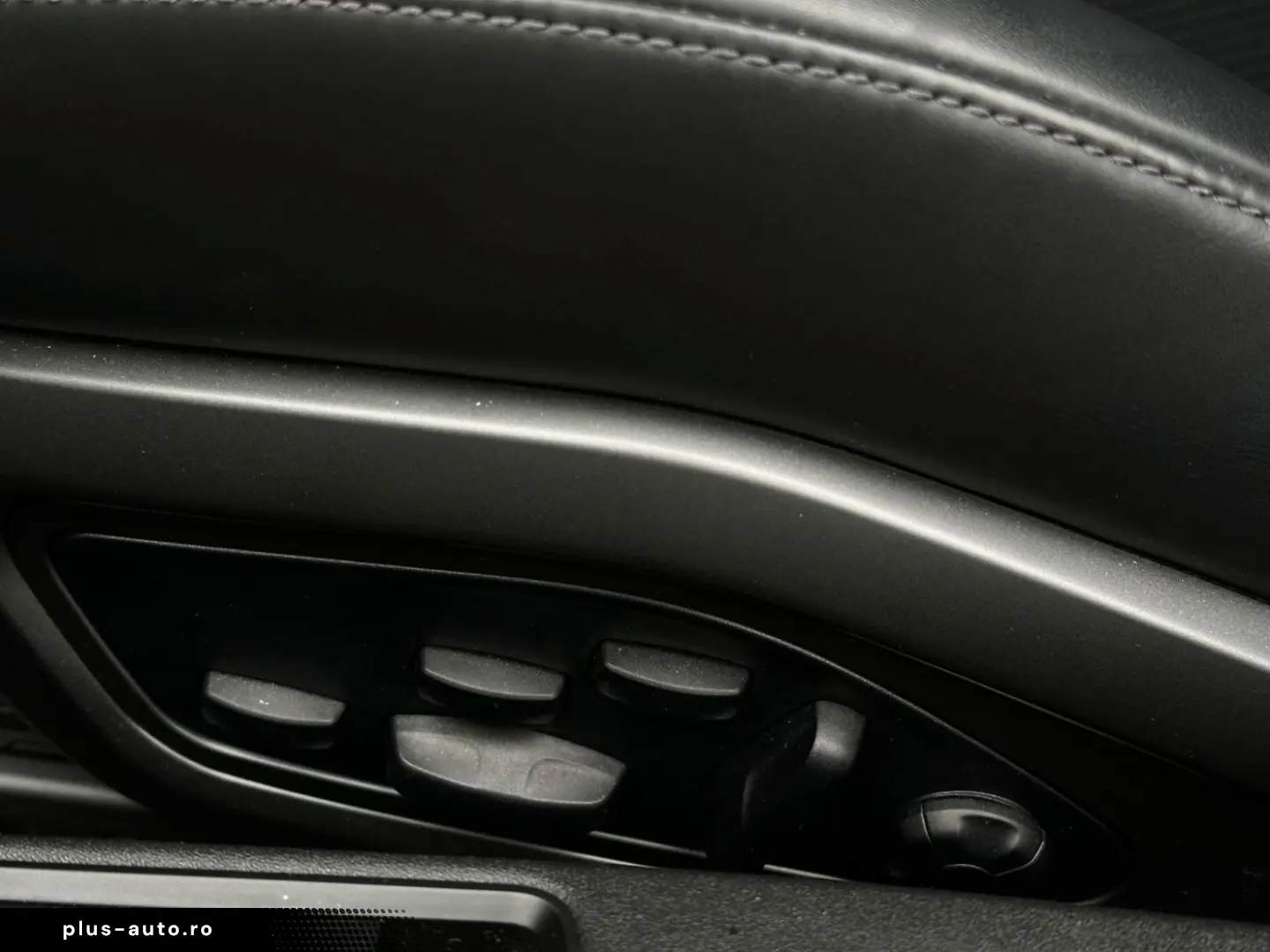 PORSCHE 992 911 Carrera 4 GTS Schiebe- Hubdach BOSE 360