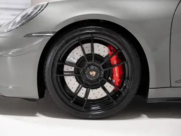 PORSCHE 992 Carrera 4 GTS BOSE Schiebedach Surround View