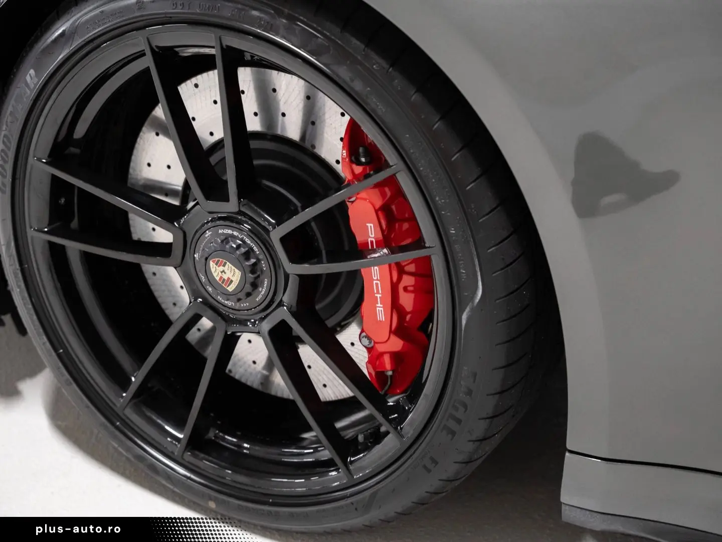 PORSCHE 992 Carrera 4 GTS BOSE Schiebedach Surround View