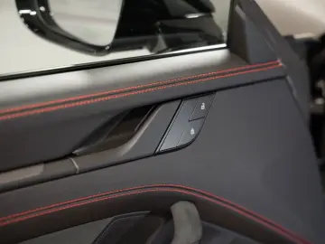 PORSCHE 992 Carrera 4 GTS BOSE Schiebedach Surround View
