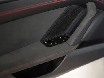 PORSCHE 992 Carrera 4 GTS BOSE Schiebedach Surround View