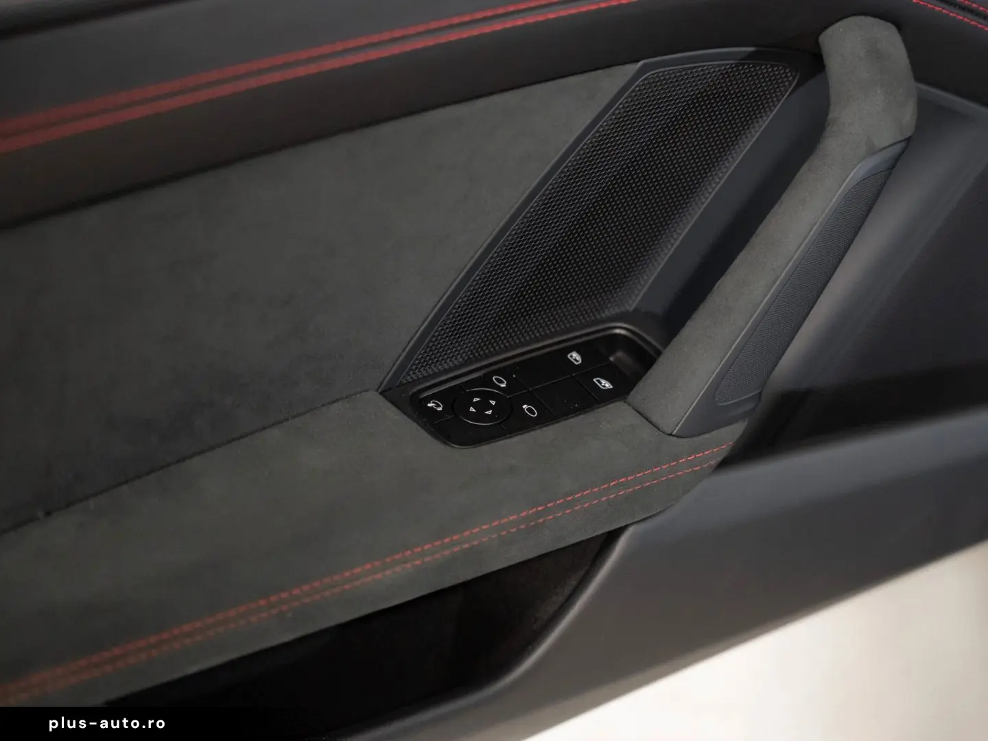 PORSCHE 992 Carrera 4 GTS BOSE Schiebedach Surround View