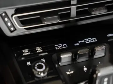 PORSCHE 992 Carrera 4 GTS BOSE Schiebedach Surround View