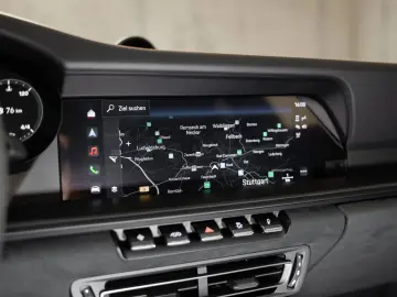 PORSCHE 992 Carrera 4 GTS BOSE Schiebedach Surround View