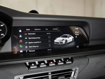 PORSCHE 992 Carrera 4 GTS BOSE Schiebedach Surround View