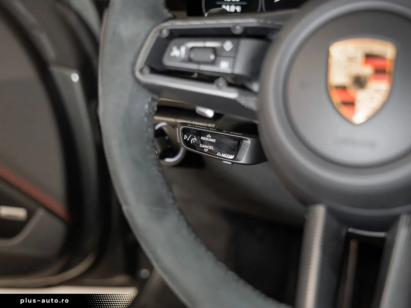 PORSCHE 992 Carrera 4 GTS BOSE Schiebedach Surround View