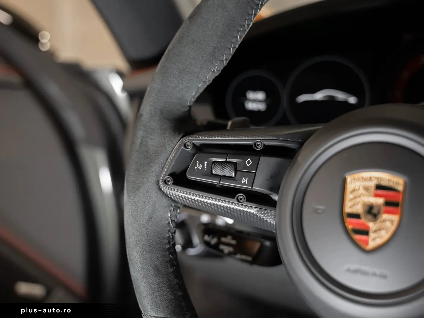 PORSCHE 992 Carrera 4 GTS BOSE Schiebedach Surround View