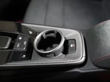 PORSCHE 992 Carrera 4 GTS BOSE Schiebedach Surround View