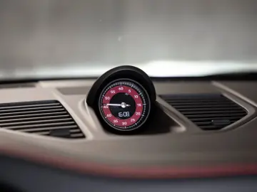 PORSCHE 992 Carrera 4 GTS BOSE Schiebedach Surround View