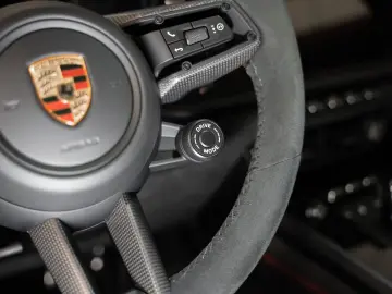 PORSCHE 992 Carrera 4 GTS BOSE Schiebedach Surround View