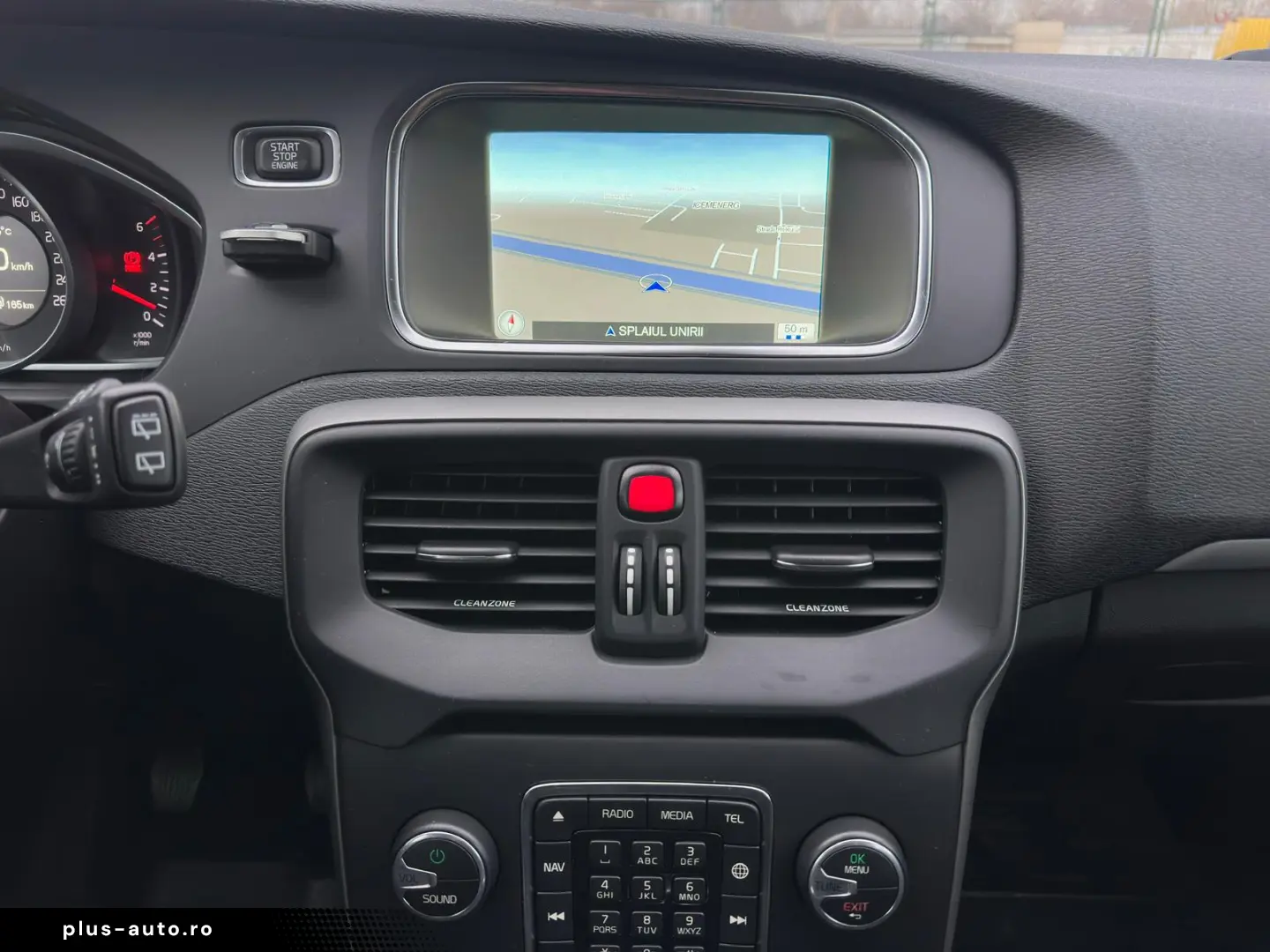 V40 2.0d D3 Momentum