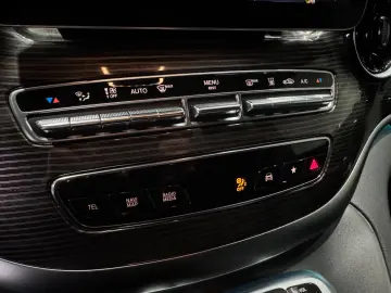 MERCEDES-BENZ V 300 d extralang AHK LED 7.SITZER