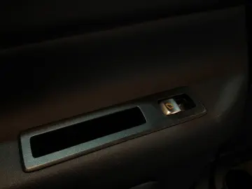 MERCEDES-BENZ V 300 d extralang AHK LED 7.SITZER