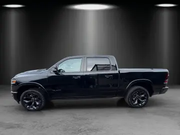 DODGE RAM 1500 Limited Night 5.7 V8