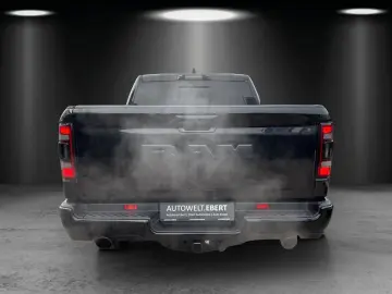 DODGE RAM 1500 Limited Night 5.7 V8