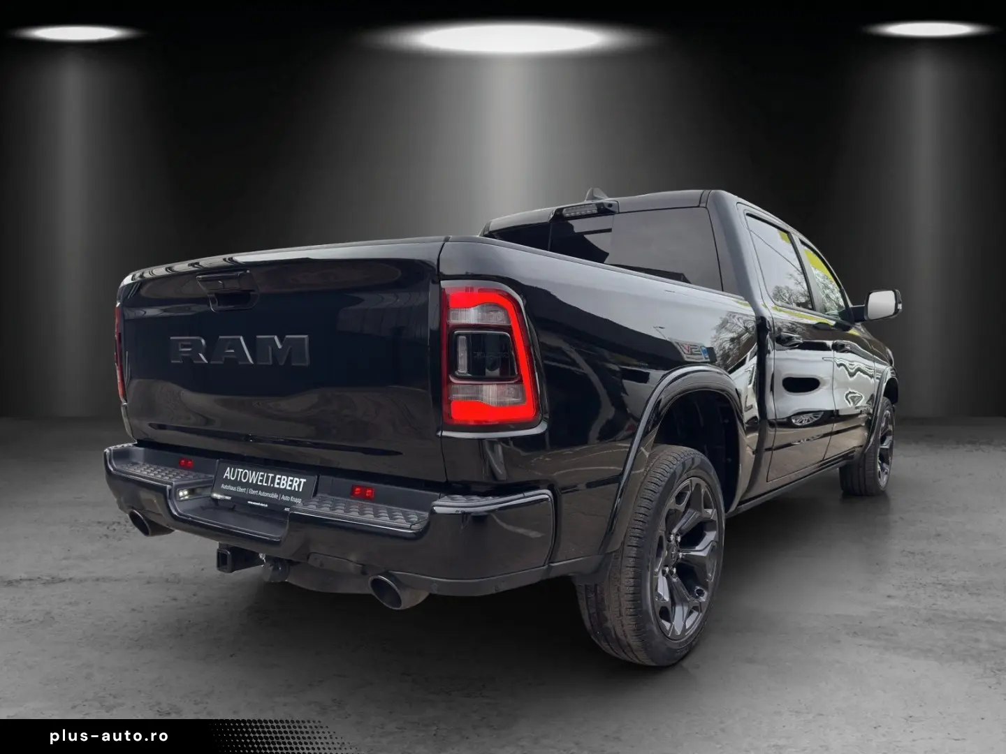DODGE RAM 1500 Limited Night 5.7 V8