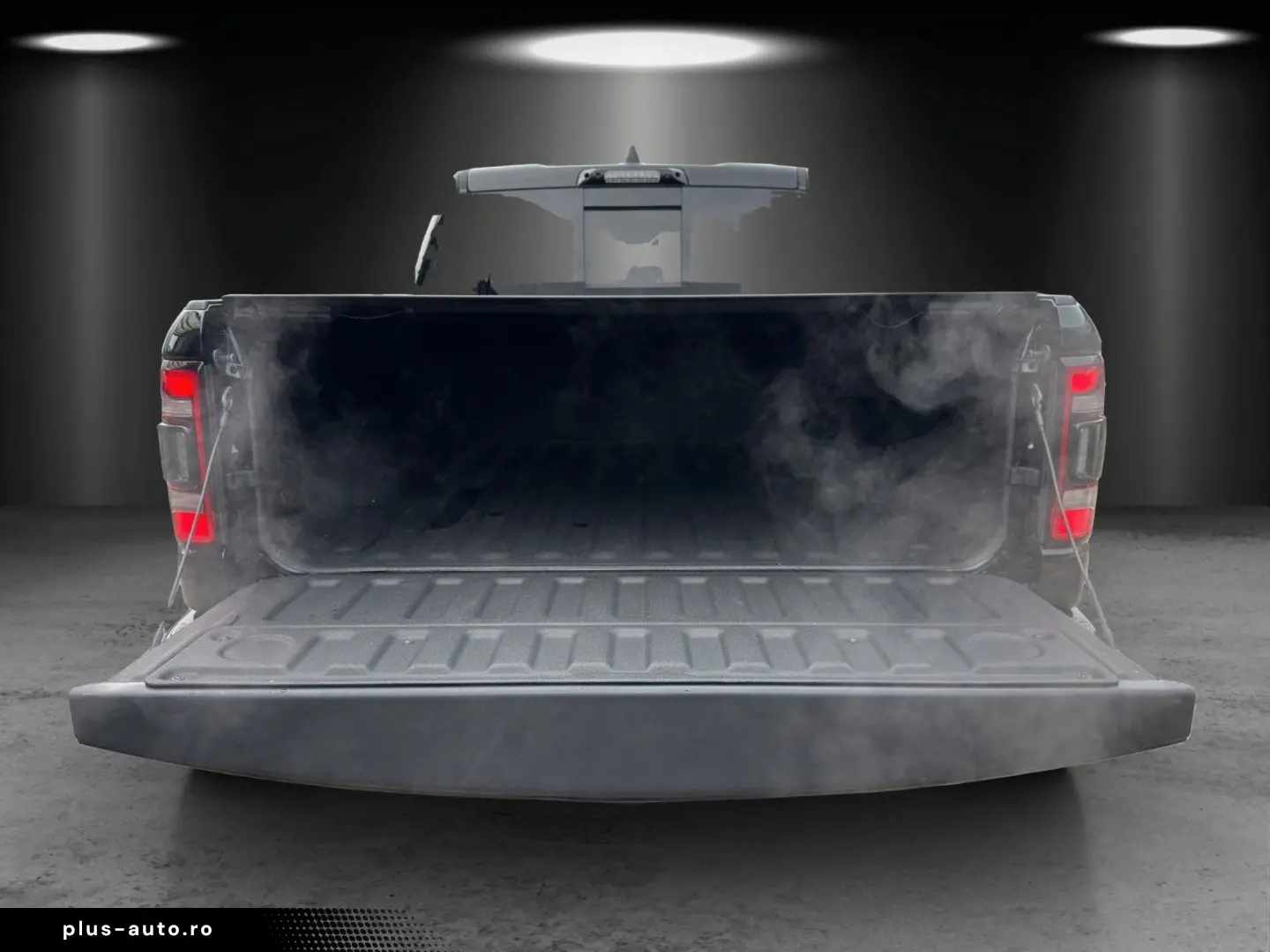 DODGE RAM 1500 Limited Night 5.7 V8