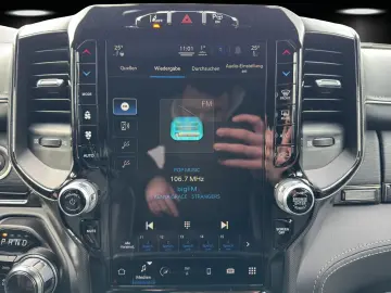 DODGE RAM 1500 Limited Night 5.7 V8