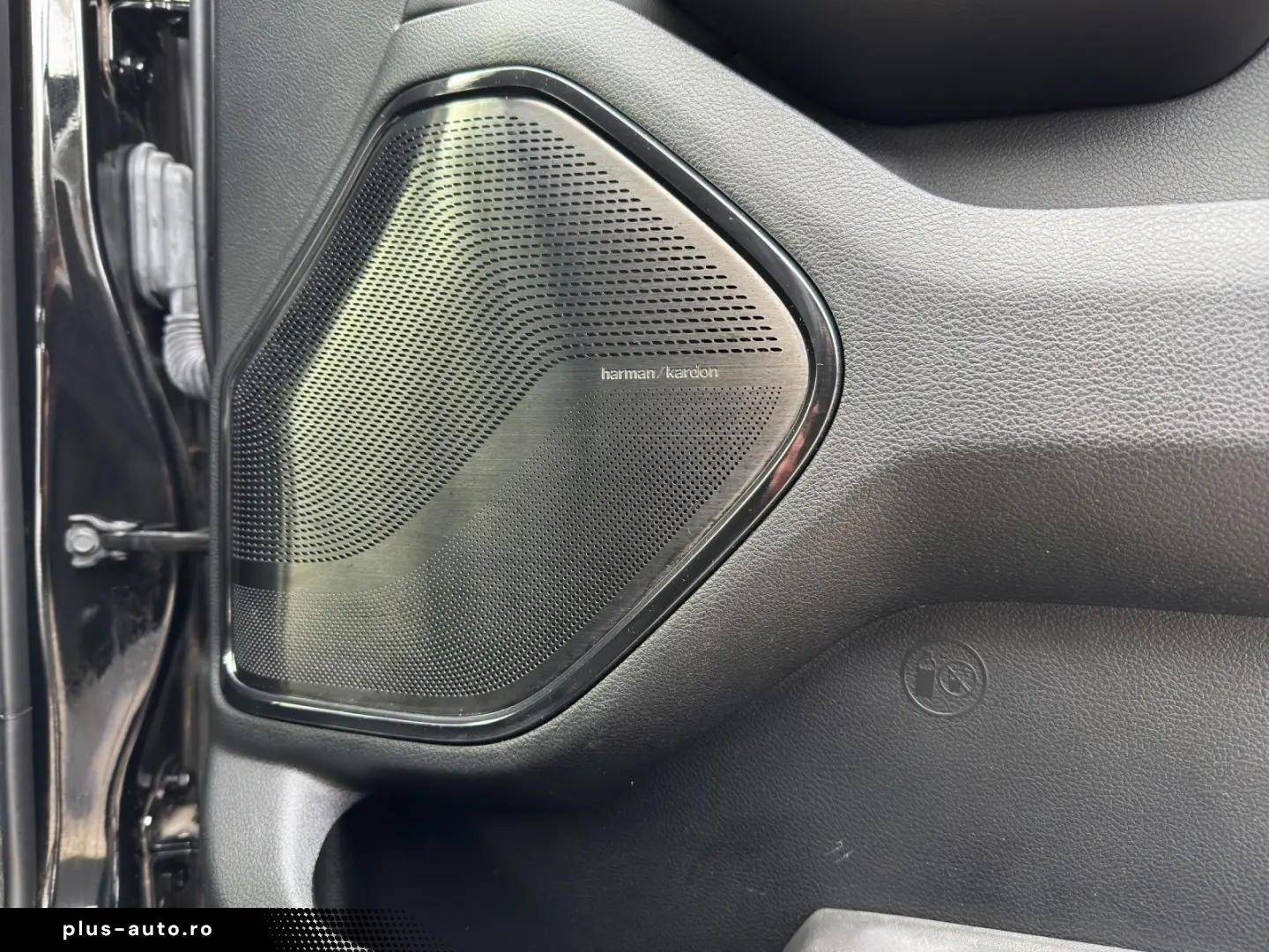 DODGE RAM 1500 Limited Night 5.7 V8