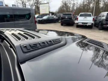 DODGE RAM 1500 Limited Night 5.7 V8