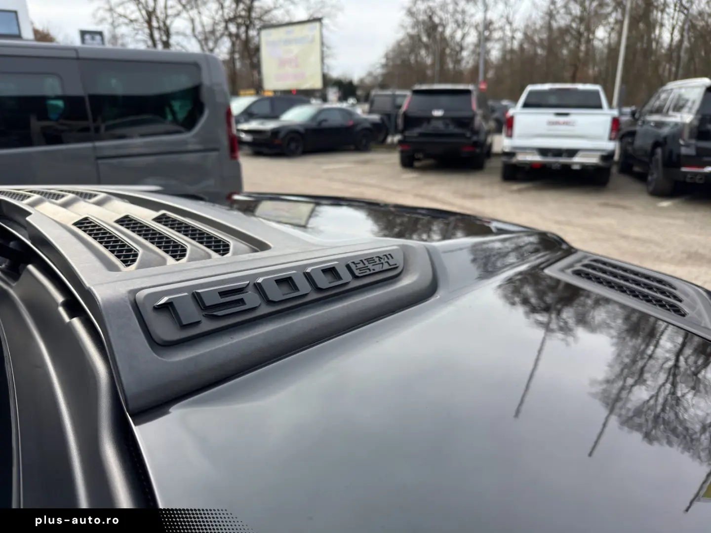 DODGE RAM 1500 Limited Night 5.7 V8