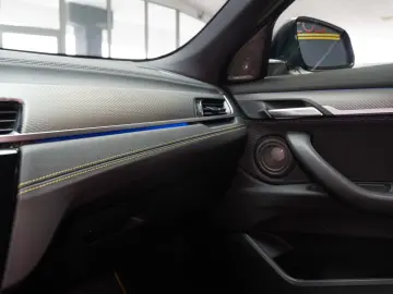 BMW X2 xDrive 20d  Harman Kardon  M sport