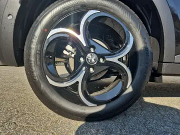 ALFA ROMEO Junior Ibrida Speciale Mild-Hybrid