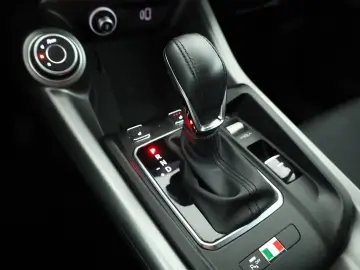 ALFA ROMEO Tonale 1.5 VGT mHEV Aut. Matrix ACC Navi