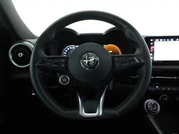 ALFA ROMEO Tonale 1.5 VGT mHEV Aut. Matrix ACC Navi