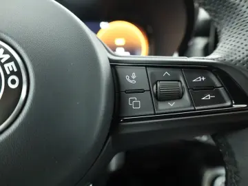 ALFA ROMEO Tonale 1.5 VGT mHEV Aut. Matrix ACC Navi