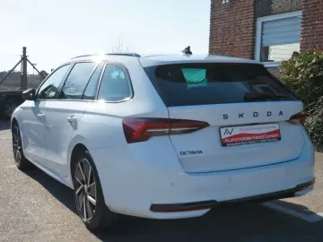 SKODA Octavia Combi 2.0 TDI  Sportline Matrix Led DSG