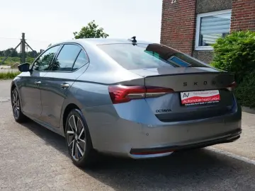 SKODA Octavia Limo 1.5 TSI  Sportline ACC Kamera