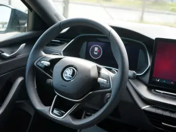 SKODA Octavia Limo 1.5 TSI  Sportline ACC Kamera