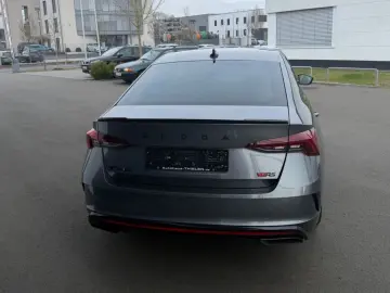 SKODA Octavia RS DCC Colum 19  AHK ACC Matrix el. Sitz