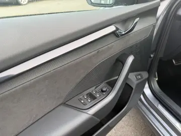 SKODA Octavia RS DCC Colum 19  AHK ACC Matrix el. Sitz