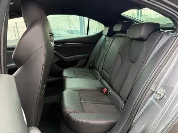 SKODA Octavia RS DCC Colum 19  AHK ACC Matrix el. Sitz