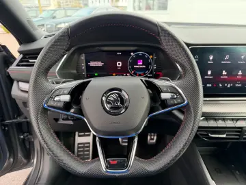 SKODA Octavia RS DCC Colum 19  AHK ACC Matrix el. Sitz