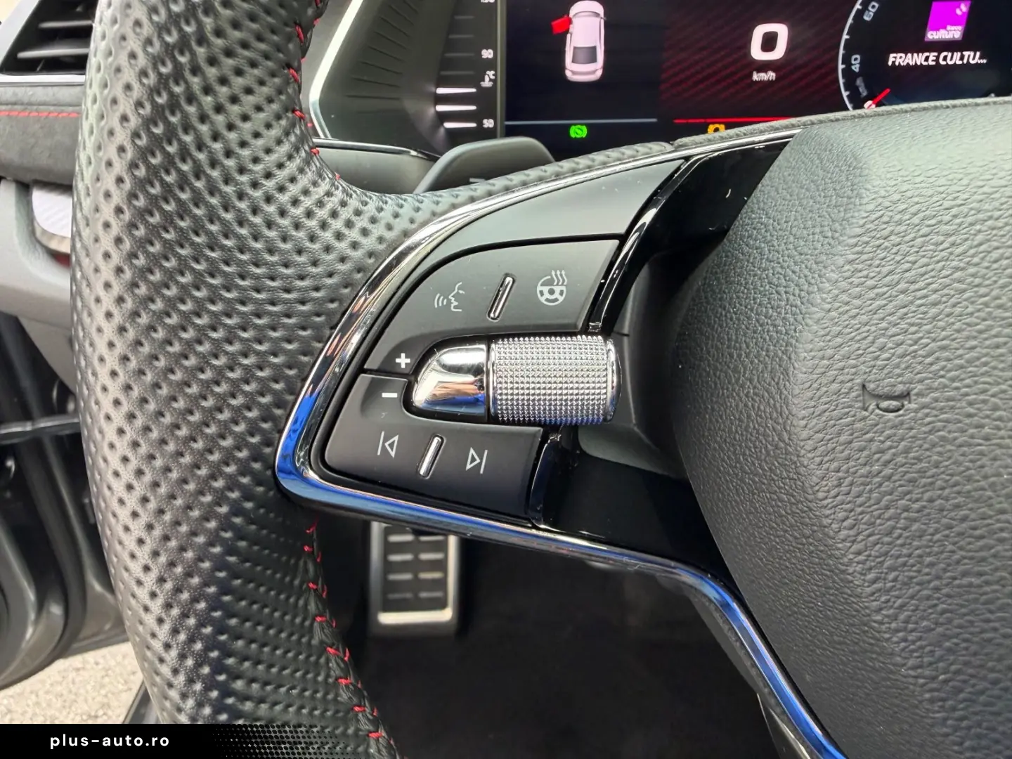 SKODA Octavia RS DCC Colum 19  AHK ACC Matrix el. Sitz