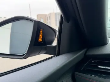 SKODA Octavia RS DCC Colum 19  AHK ACC Matrix el. Sitz