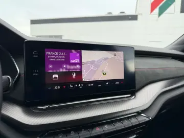 SKODA Octavia RS DCC Colum 19  AHK ACC Matrix el. Sitz