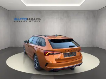 SKODA Octavia 2.0 TSI RS LEDER STANDHZG HUD KAMERA ACC