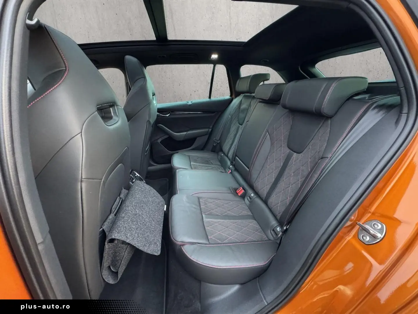 SKODA Octavia 2.0 TSI RS LEDER STANDHZG HUD KAMERA ACC