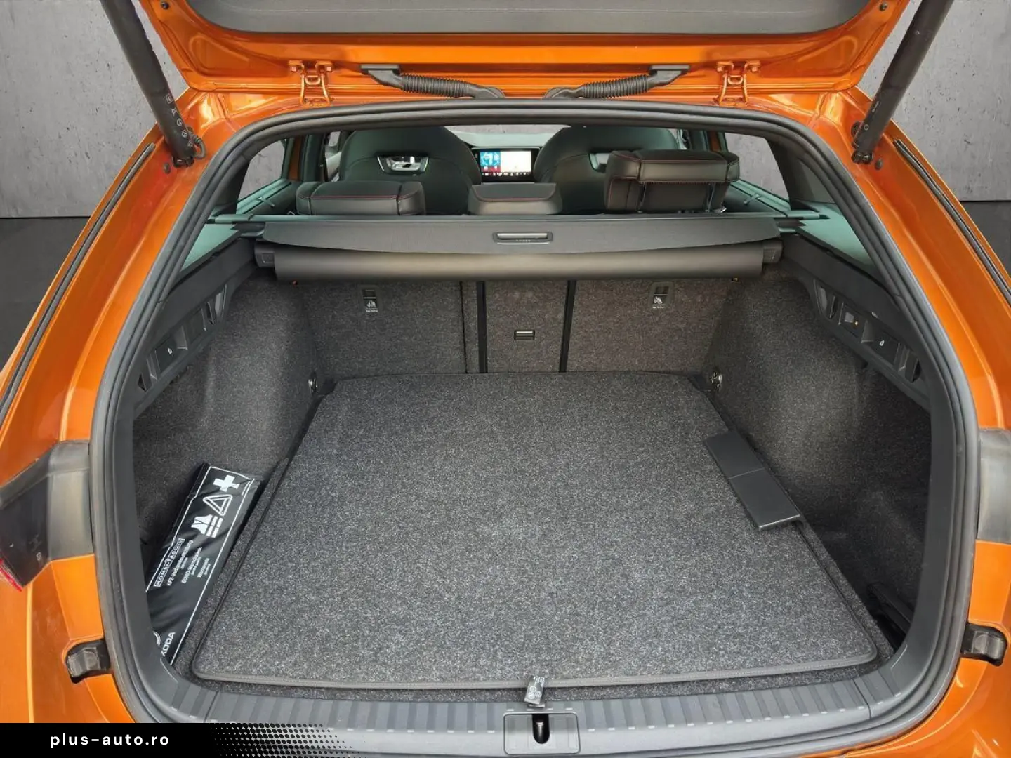 SKODA Octavia 2.0 TSI RS LEDER STANDHZG HUD KAMERA ACC