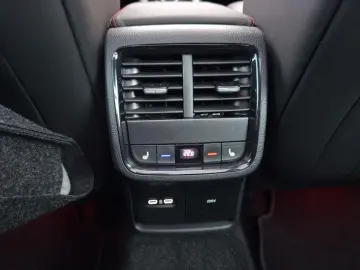 SKODA Octavia 2.0 TSI RS LEDER STANDHZG HUD KAMERA ACC