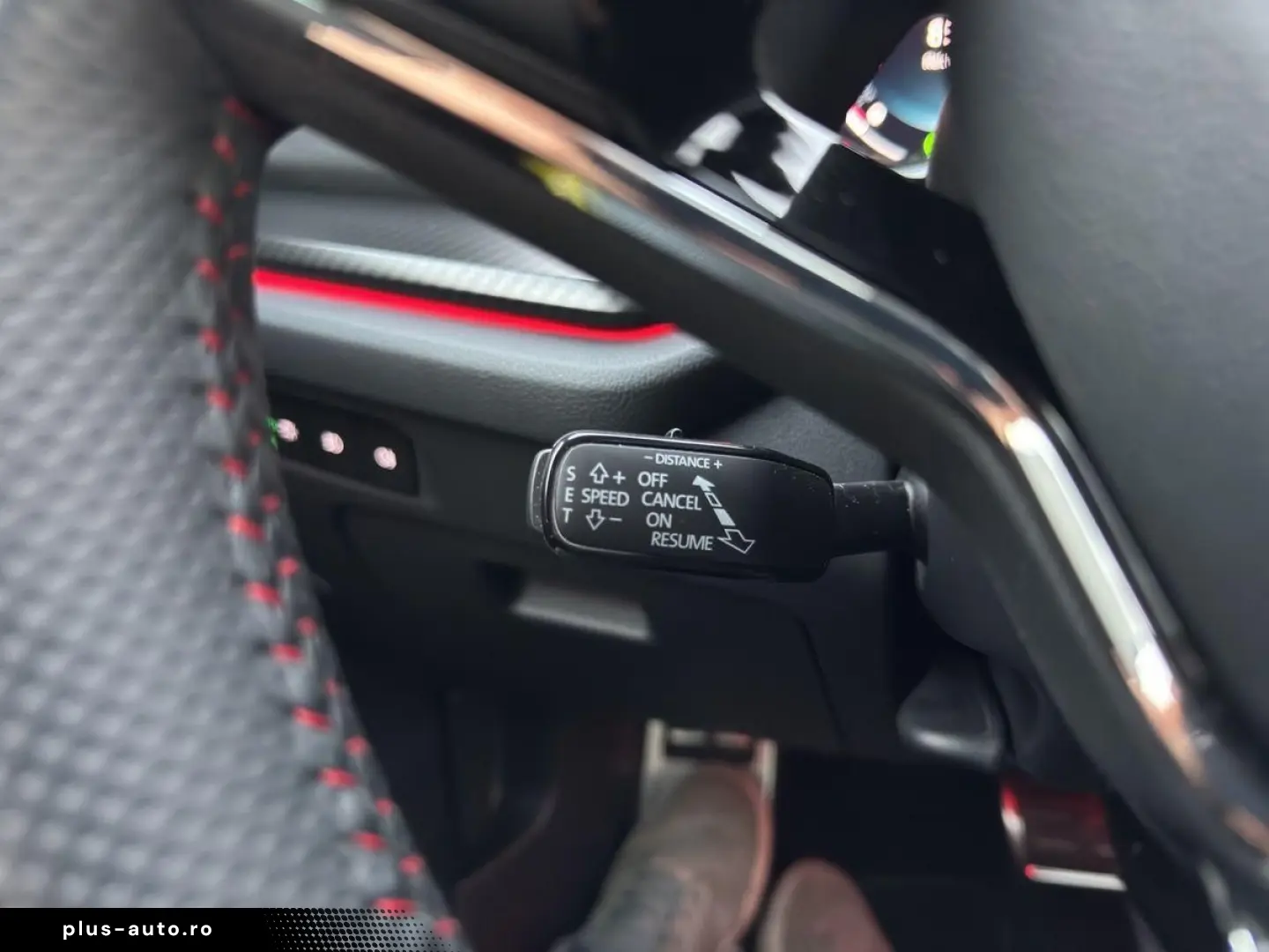 SKODA Octavia 2.0 TSI RS LEDER STANDHZG HUD KAMERA ACC