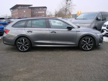 SKODA Octavia 2.0TDi Sportline LED 360º Canton HUD