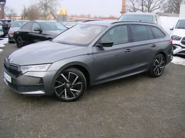 SKODA Octavia 2.0TDi Sportline LED 360º Canton HUD