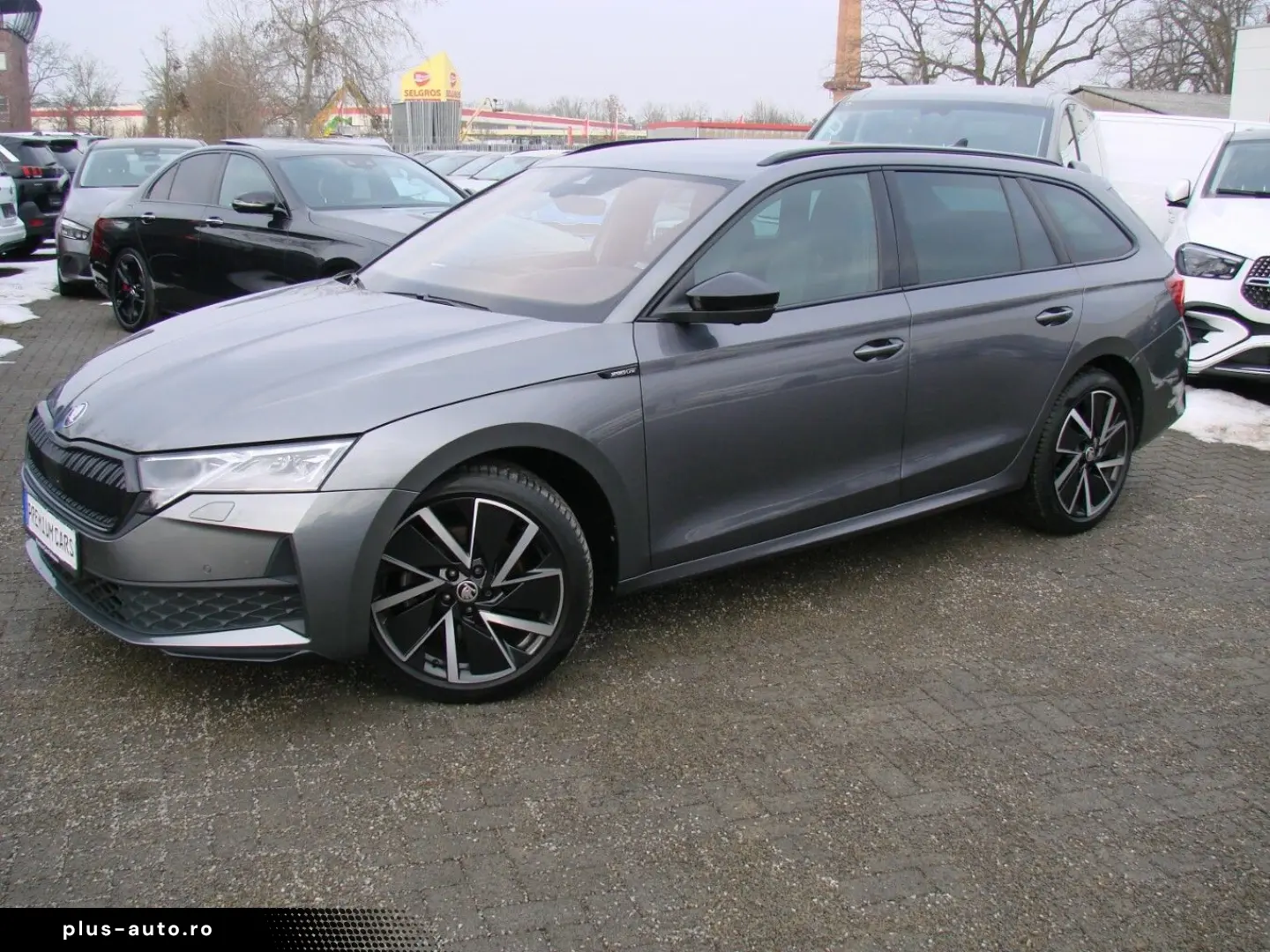 SKODA Octavia 2.0TDi Sportline LED 360º Canton HUD