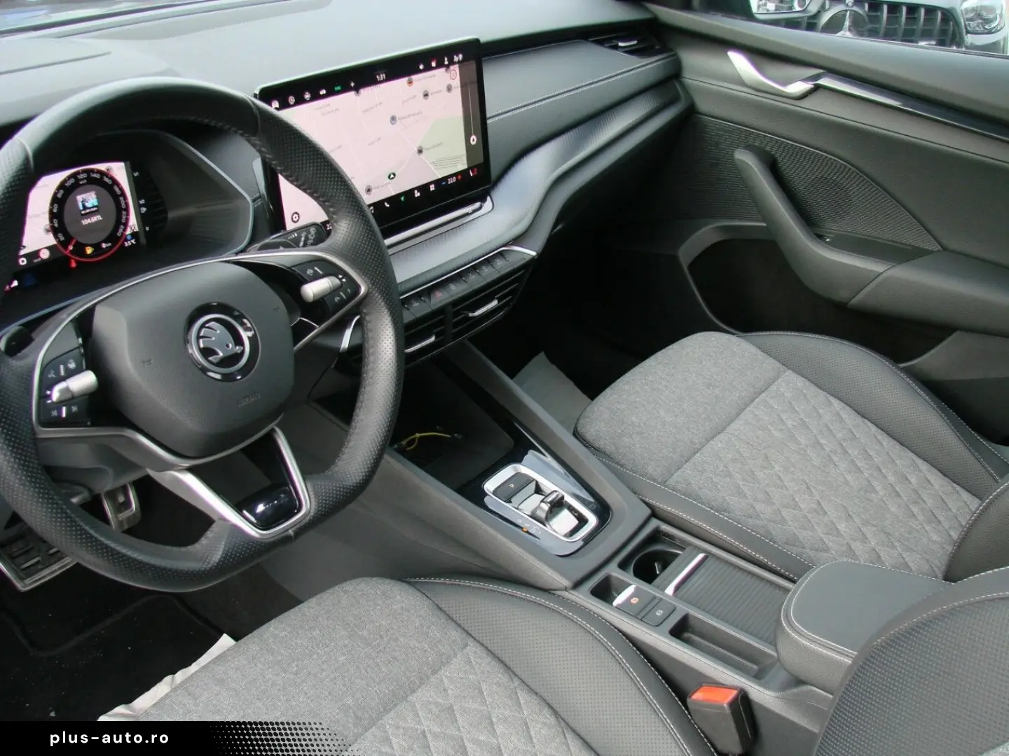 SKODA Octavia 2.0TDi Sportline LED 360º Canton HUD